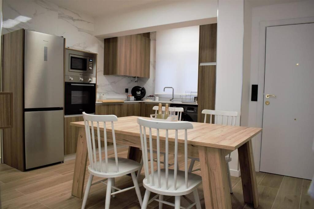 Appartamento Vivienda Alameda De Santiago San Giacomo di Compostella Esterno foto